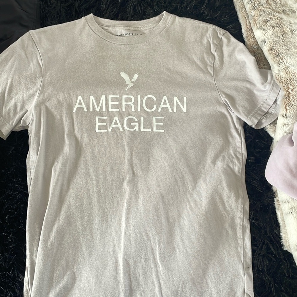 American eagle women’s t-shirt